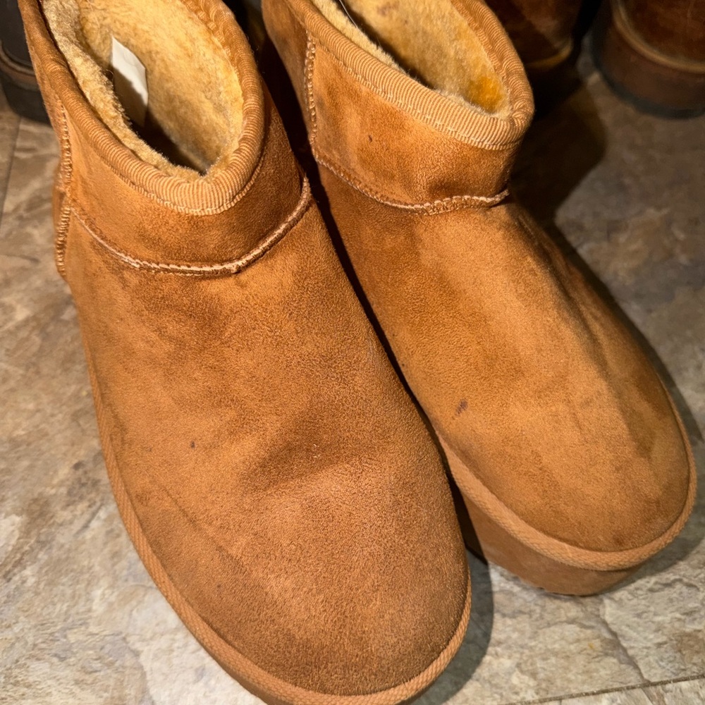 Mudd Tan Suede Ankle Boots